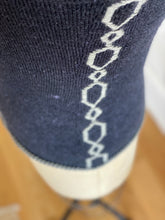 Load image into Gallery viewer, Cable 3 | Embroidery on Knitting Motif