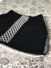 Load image into Gallery viewer, My Knitted Cowl Canvas | Embroidery on Knitting Pattern