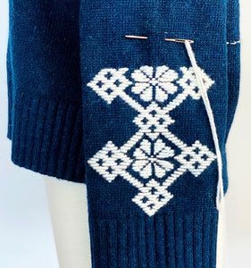Flowers - An Embroidery on Knitting Motif